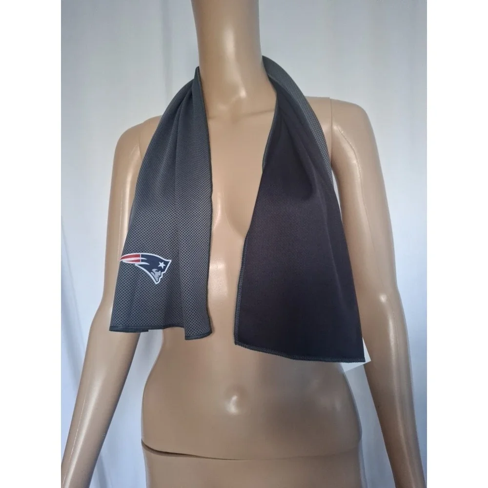 NFL Frosted England Patriots Primary Cooling Towel 11x38‎  Inches